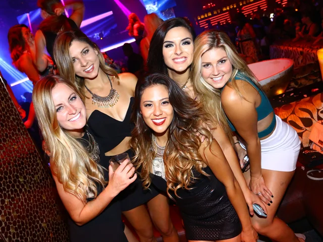 A Star-Studded Night Out: Celebrity Hotspots in Abu Dhabi's Nightlife Scene